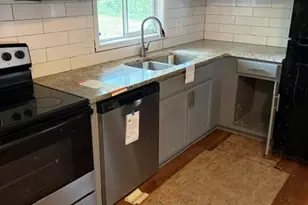 562 Roxbury Dr, Riverdale, GA 30274 - Photo 6