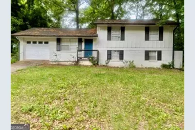 562 Roxbury Drive, Riverdale, GA 30274 - Photo 1