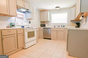 610 Poplar St, Waycross, GA 31501 - Photo 10