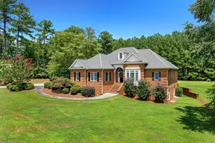 685 Melody Ln, Hartwell, GA 30643 - Photo 2