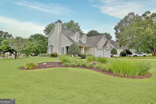 165 Pecan Crescent, Newnan, GA 30265 - Photo 2