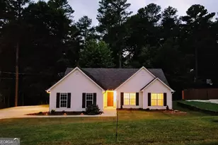 2720 Dacula Cove Cir, Dacula, GA 30019 - Photo 2