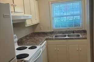 180 Chalfont Ln, Athens, GA 30606 - Photo 2