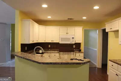 202 Foxdale Court, Lagrange, GA 30240 - Photo 2