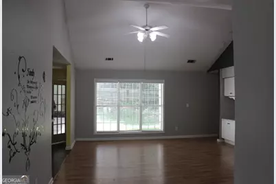 202 Foxdale Court, Lagrange, GA 30240 - Photo 6