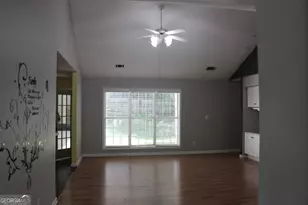202 Foxdale Ct, Lagrange, GA 30240 - Photo 6
