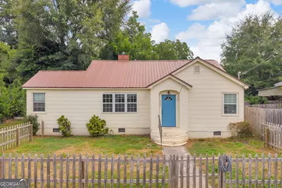 221 Edwards Street, Elberton, GA 30635 - Photo 1