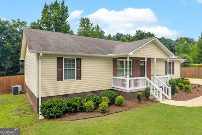 423 N Point Circle, Hartwell, GA 30643 - Photo 6