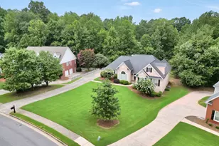 825 Deerwood Dr, Stockbridge, GA 30281 - Photo 10