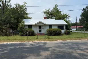 1302 Elizabeth St, Waycross, GA 31503 - Photo 1