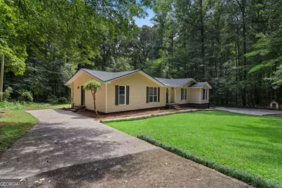 419 Marcella Avenue, Sharpsburg, GA 30277 - Photo 2