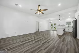 215 McQueen St, Folkston, GA 31537 - Photo 10