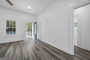 215 McQueen St, Folkston, GA 31537 - Photo 8