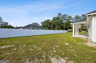 215 McQueen St, Folkston, GA 31537 - Photo 2