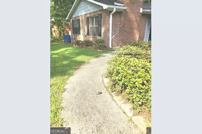 318 River Oak Drive, Riverdale, GA 30274 - Photo 2