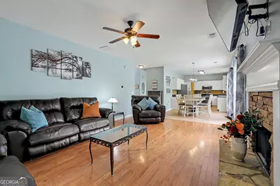 1128 Bankside Court, Buford, GA 30518 - Photo 4