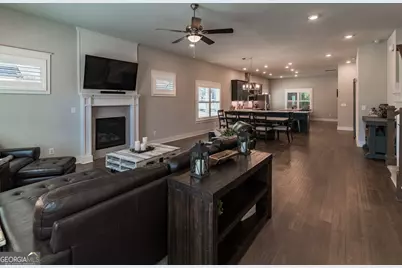 389 N Perry Street, Lawrenceville, GA 30046 - Photo 6