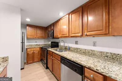 6900 Roswell Road #Q17, Sandy Springs, GA 30328 - Photo 14