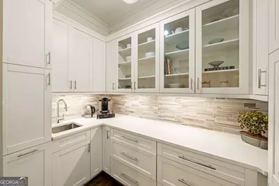 305 Forrest Lake Drive, Sandy Springs, GA 30327 - Photo 18