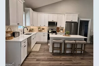 521 Borders, Commerce, GA 30530 - Photo 8