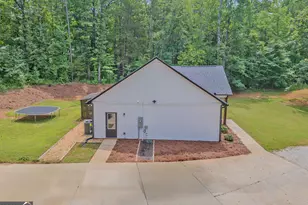 521 Borders, Commerce, GA 30530 - Photo 2