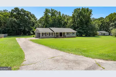 114 Paddle Wheel Drive, Lagrange, GA 30240 - Photo 2
