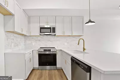 302 Lorch Street #204, Savannah, GA 31401 - Photo 6