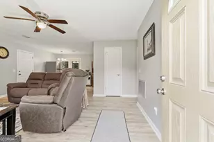 168 Glover Cir, Newnan, GA 30263 - Photo 8