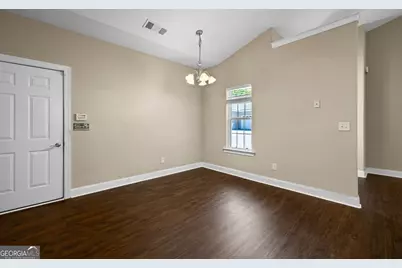 1502 Commonwealth Circle, Newnan, GA 30263 - Photo 8