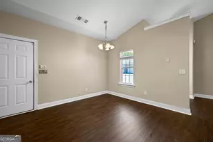 1502 Commonwealth Cir, Newnan, GA 30263 - Photo 8
