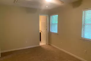 1652 Grist Mill Dr, Marietta, GA 30062 - Photo 10