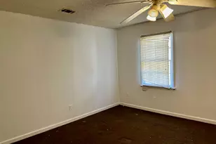 7978 Woodlake Dr, Riverdale, GA 30274 - Photo 4
