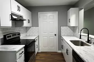9302 Fairington Ridge Cir, Lithonia, GA 30038 - Photo 6