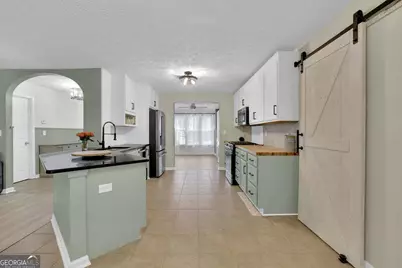 8011 Huntcliff Road, Woodstock, GA 30189 - Photo 10