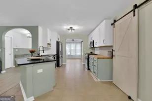 8011 Huntcliff Rd, Woodstock, GA 30189 - Photo 10