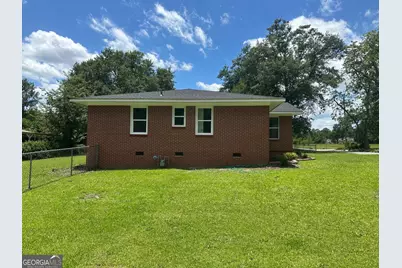 1300 Stonewall Street, Dublin, GA 31021 - Photo 14