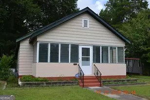 1505 14th Ct, Phenix City, AL 36867 - Photo 2