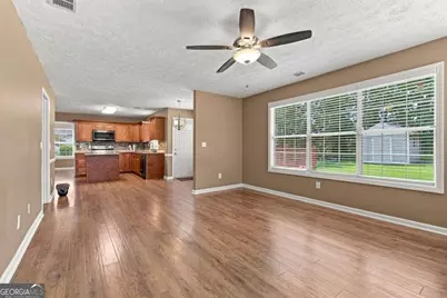 9878 Point View Drive, Jonesboro, GA 30238 - Photo 10