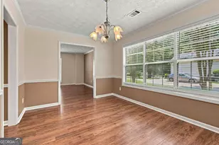 9878 Point View Dr, Jonesboro, GA 30238 - Photo 4