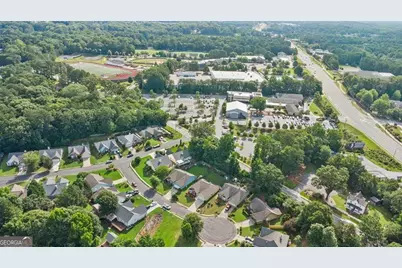 4680 Sterling Oaks Court, Lilburn, GA 30047 - Photo 32