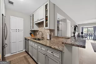 23314 Plantation Dr NE, Atlanta, GA 30324 - Photo 12