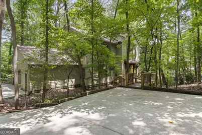 3886 Harts Mill Lane, Brookhaven, GA 30319 - Photo 2
