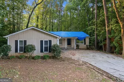 837 Hemingway Road, Stone Mountain, GA 30088 - Photo 2