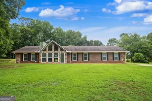 165 Hilo Rd, Fayetteville, GA 30215 - Photo 1