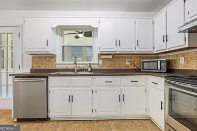 141 Onyx, Athens, GA 30605 - Photo 8