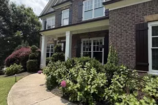 940 Lake Charles Dr, Roswell, GA 30075 - Photo 2