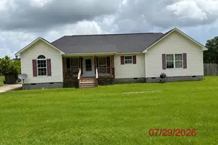 257 E Railroad St, Jeffersonville, GA 31044 - Photo 1