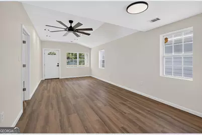 718 W 51st Street, Savannah, GA 31405 - Photo 8