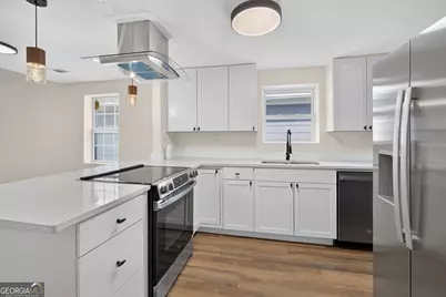 718 W 51st Street, Savannah, GA 31405 - Photo 12