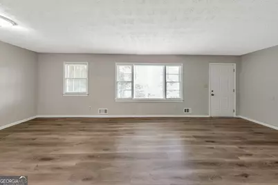 118 Victor Circle NW, Atlanta, GA 30314 - Photo 2